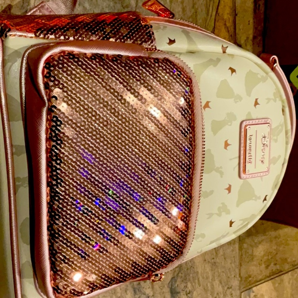 Lounge-fly backpack. Good condition was only used once.